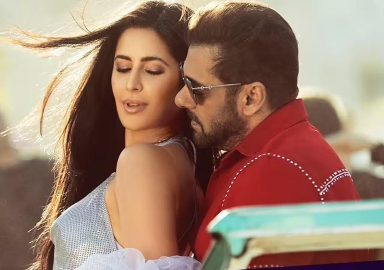 Tiger 3’s song “Leke Prabhu Ka Naam” showcases the intense chemistry between Salman Khan and Katrina Kaif, earning them the nickname of a superhit combo.