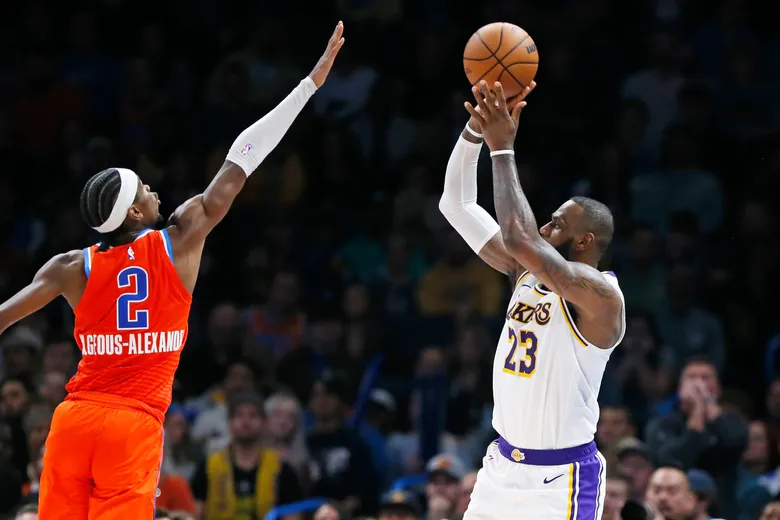The Los Angeles Lakers triumphed over the Oklahoma City Thunder, putting an end to their four-game losing streak, thanks to LeBron James’ outstanding performance. The basketball superstar scored an impressive season-high of 40 points, leading his team to victory.
