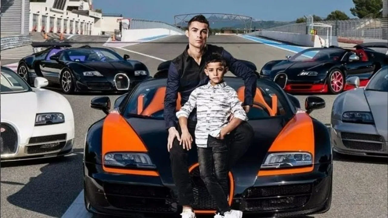 The car collection of Ronaldo will leave you astonished, ranging from Bugatti to Ferrari, worth millions….